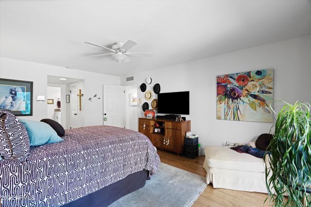 6839 N 18TH Street, Phoenix, AZ 85016