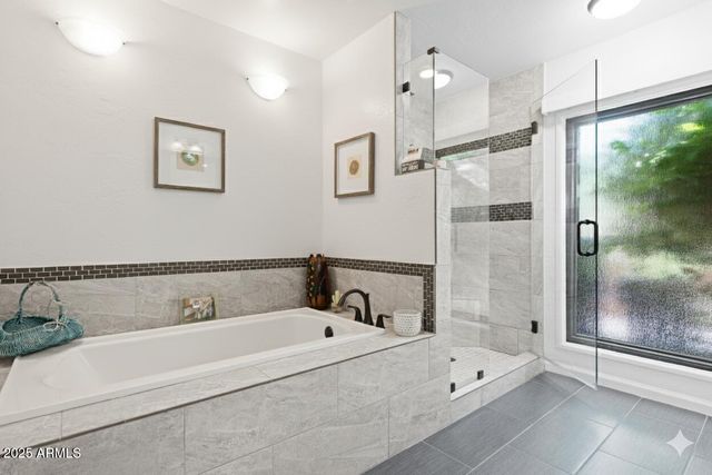 6839 N 18TH Street, Phoenix, AZ 85016