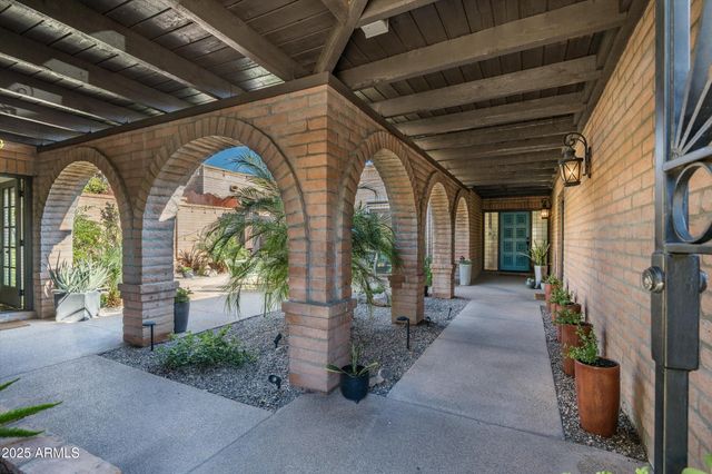 6839 N 18TH Street, Phoenix, AZ 85016