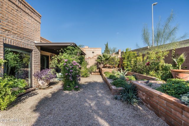 6839 N 18TH Street, Phoenix, AZ 85016