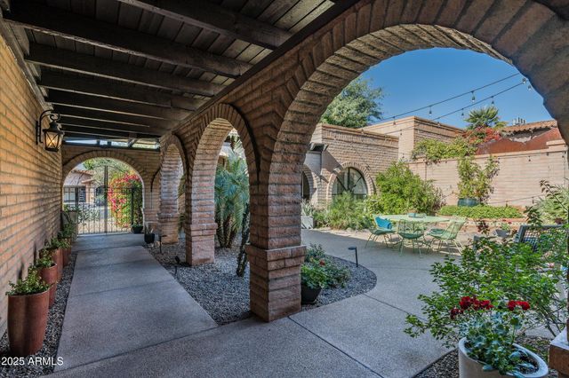 6839 N 18TH Street, Phoenix, AZ 85016