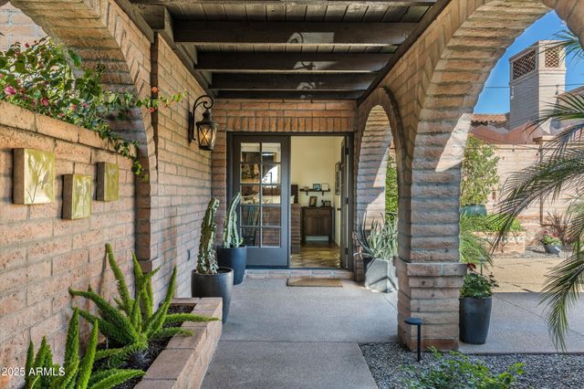 6839 N 18TH Street, Phoenix, AZ 85016