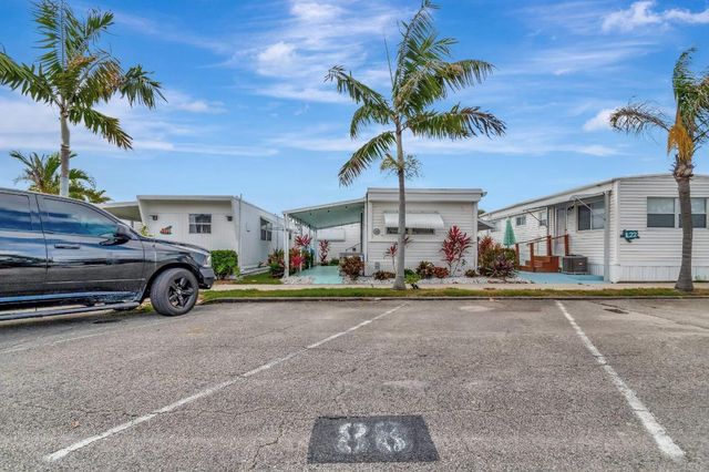 18 Juniper Drive J, Briny Breezes, FL 33435