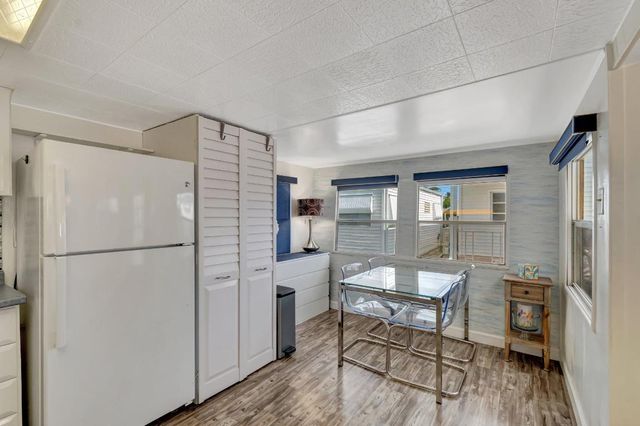 18 Juniper Drive J, Briny Breezes, FL 33435