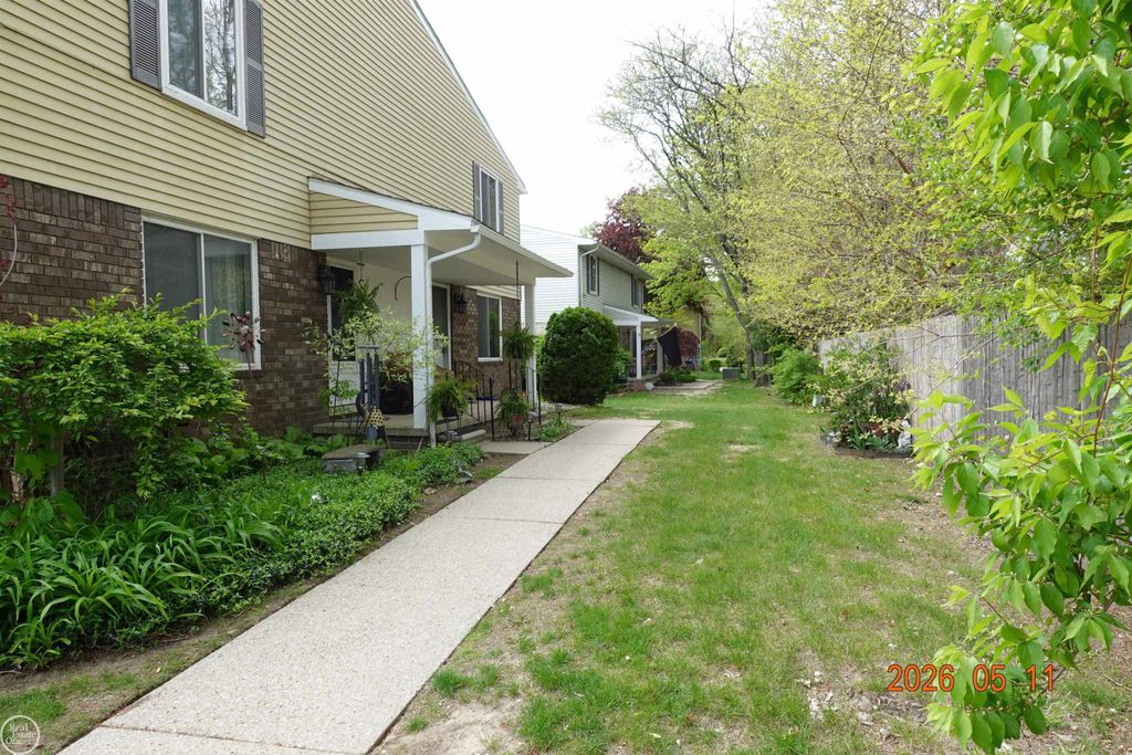 24459 QUAD PARK Lane, Clinton Twp, MI 48035