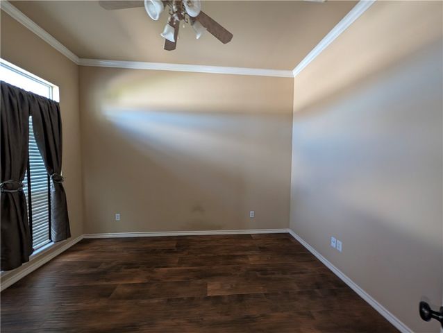 7413 Long S Dr, Corpus Christi, TX 78414