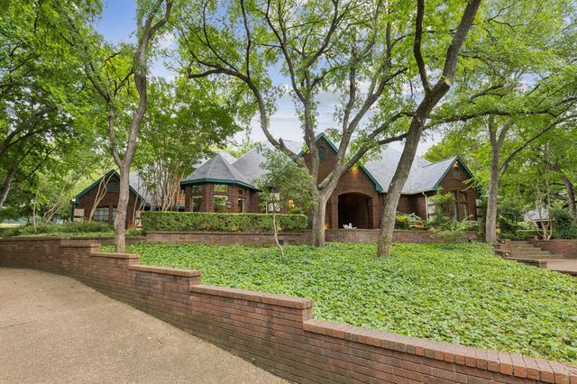 950 Willow Court, Fairview, TX 75069