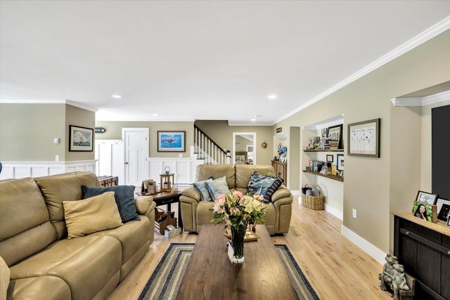 68 Loring Avenue, West Dennis, MA 02670