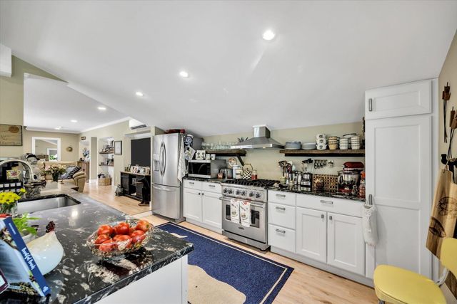 68 Loring Avenue, West Dennis, MA 02670