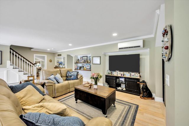 68 Loring Avenue, West Dennis, MA 02670