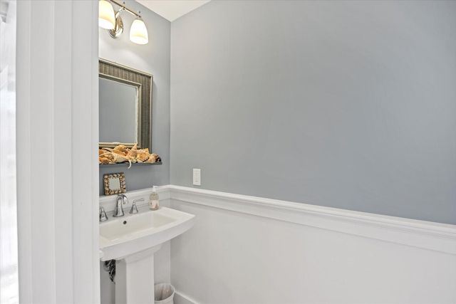 68 Loring Avenue, West Dennis, MA 02670