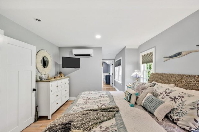 68 Loring Avenue, West Dennis, MA 02670