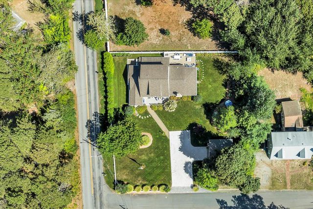 68 Loring Avenue, West Dennis, MA 02670