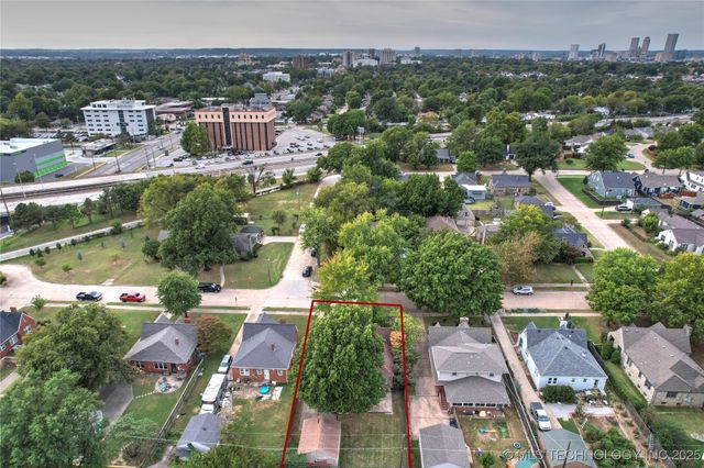 1915 S Delaware Place, Tulsa, OK 74104