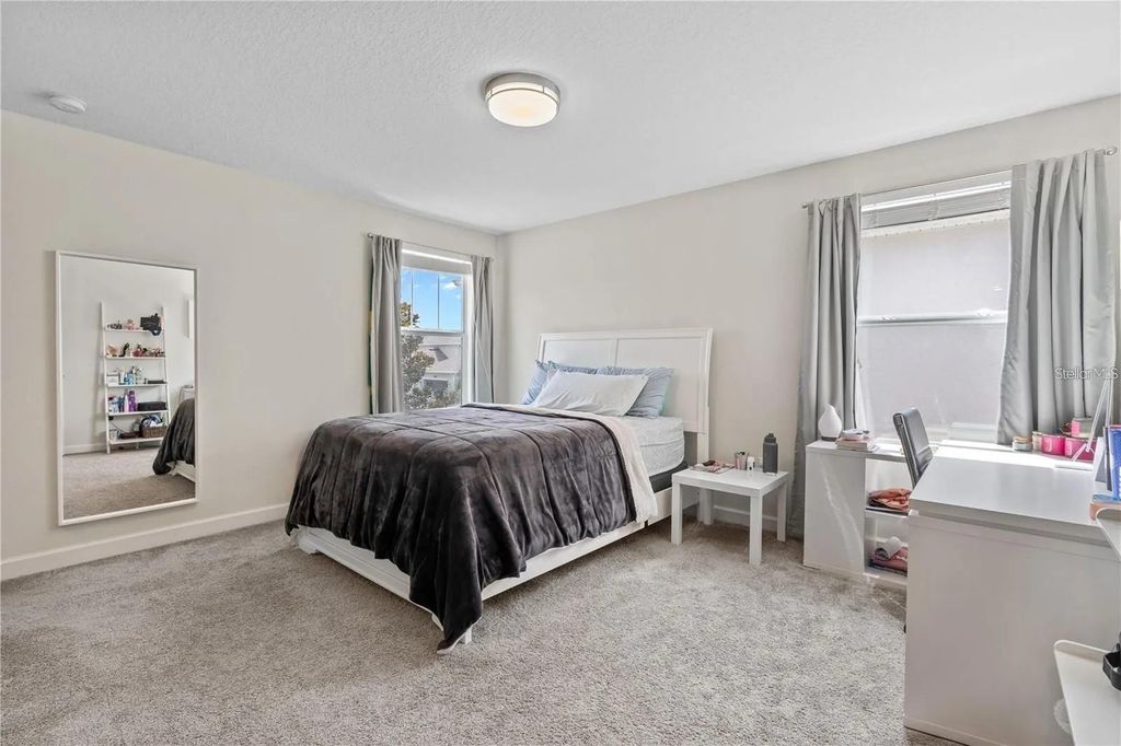 Image 16 of property listing at 11819 IMAGINARY WAY, Orlando, FL 32832