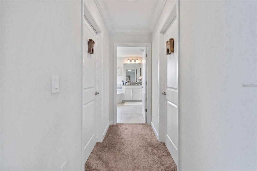Image 18 of property listing at 11819 IMAGINARY WAY, Orlando, FL 32832