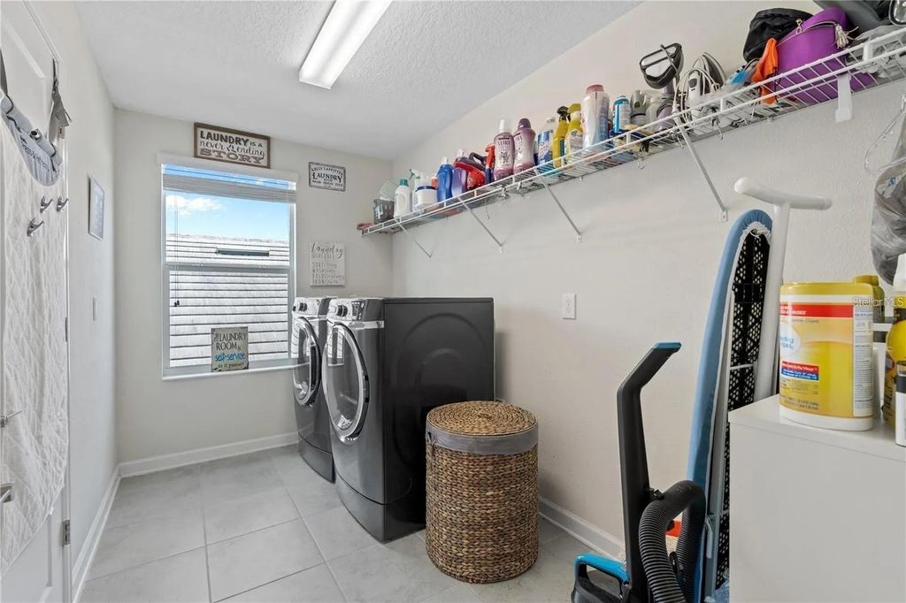 Image 31 of property listing at 11819 IMAGINARY WAY, Orlando, FL 32832