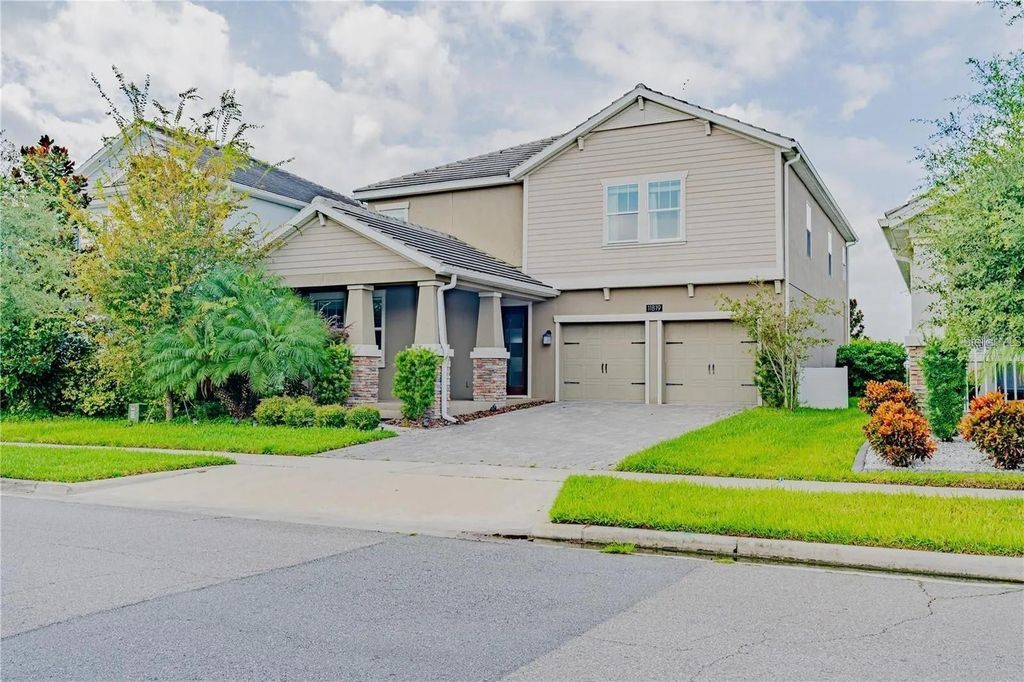 Image 33 of property listing at 11819 IMAGINARY WAY, Orlando, FL 32832