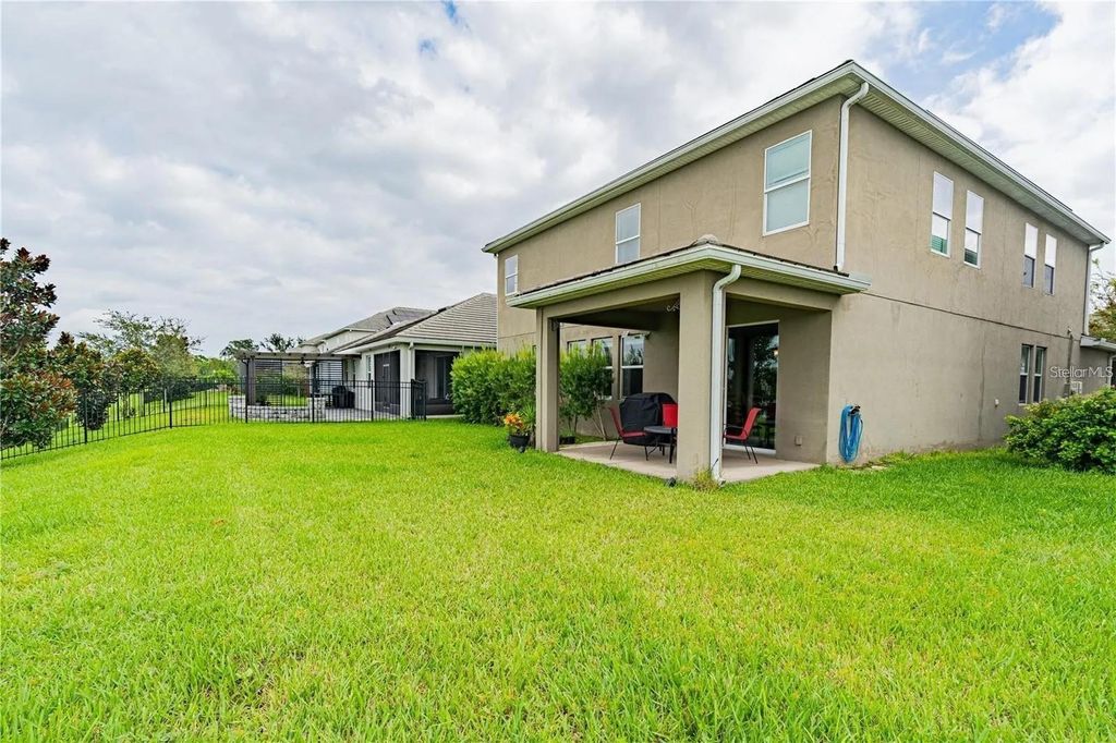 Image 34 of property listing at 11819 IMAGINARY WAY, Orlando, FL 32832