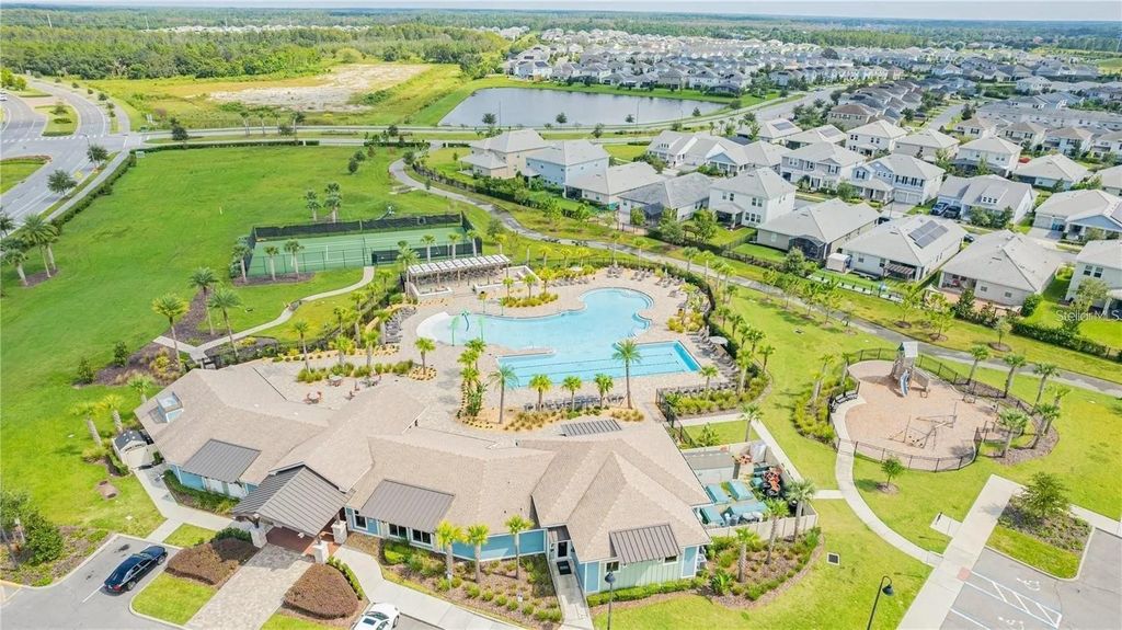 Image 49 of property listing at 11819 IMAGINARY WAY, Orlando, FL 32832