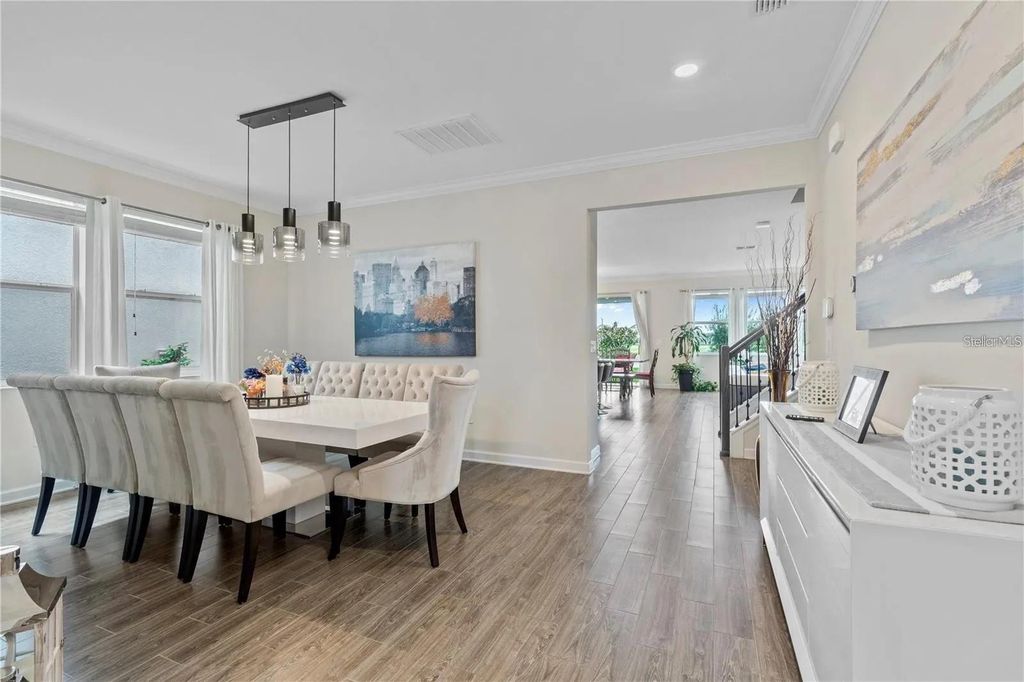 Image 6 of property listing at 11819 IMAGINARY WAY, Orlando, FL 32832