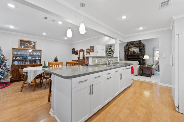 9399 WOODCUTTER CV, Lakeland, TN 38002