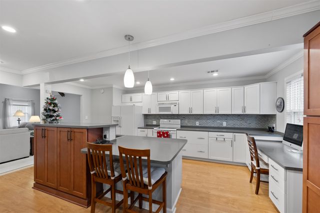 9399 WOODCUTTER CV, Lakeland, TN 38002