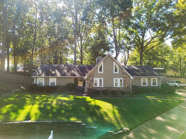 9399 WOODCUTTER CV, Lakeland, TN 38002