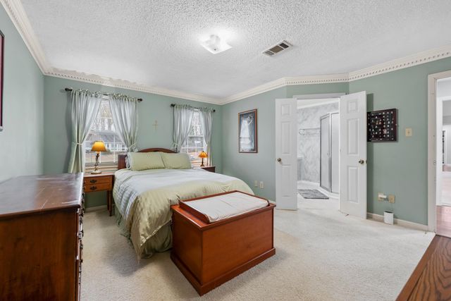 9399 WOODCUTTER CV, Lakeland, TN 38002