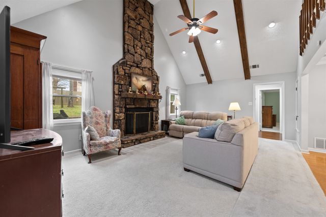 9399 WOODCUTTER CV, Lakeland, TN 38002