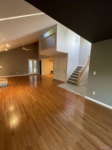 9844 Oak Haven Avenue, St Louis, MO 63119