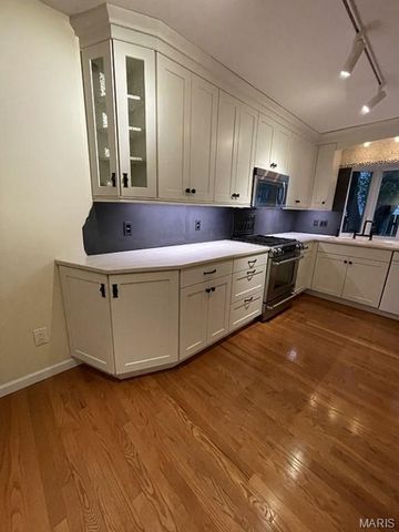 9844 Oak Haven Avenue, St Louis, MO 63119