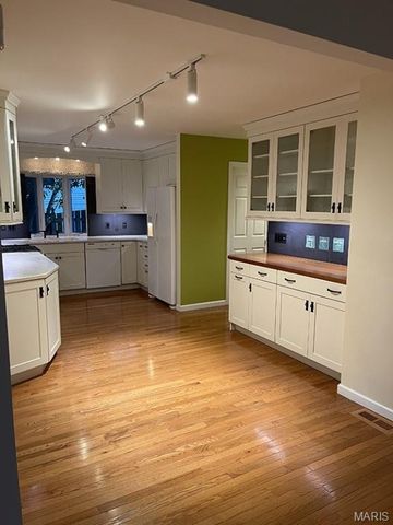 9844 Oak Haven Avenue, St Louis, MO 63119