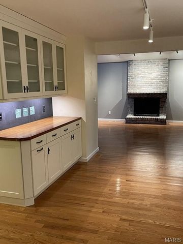 9844 Oak Haven Avenue, St Louis, MO 63119