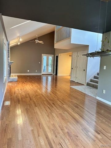 9844 Oak Haven Avenue, St Louis, MO 63119