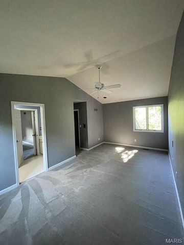 9844 Oak Haven Avenue, St Louis, MO 63119