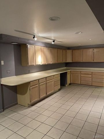 9844 Oak Haven Avenue, St Louis, MO 63119