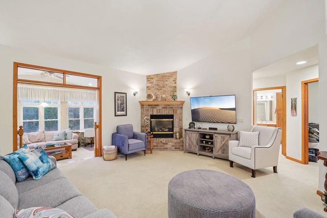 W9632 Rose Circle, Beaver Dam, WI 53916