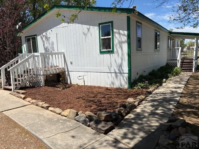 330 E Stewart Dr, Pueblo West, CO 81007