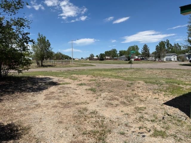 330 E Stewart Dr, Pueblo West, CO 81007