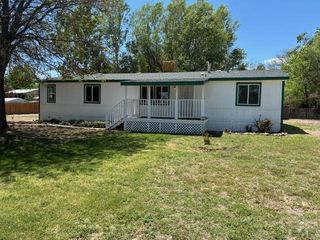 330 E Stewart Dr, Pueblo West, CO 81007