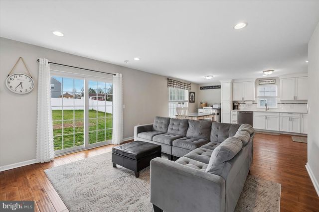 311 W BROOKHAVEN RD, Brookhaven, PA 19015