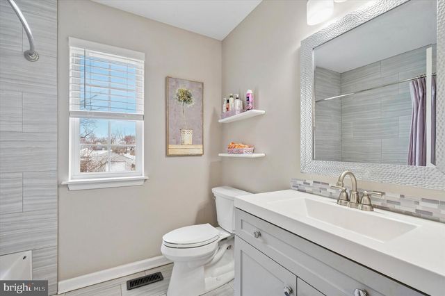 311 W BROOKHAVEN RD, Brookhaven, PA 19015