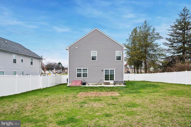 311 W BROOKHAVEN RD, Brookhaven, PA 19015