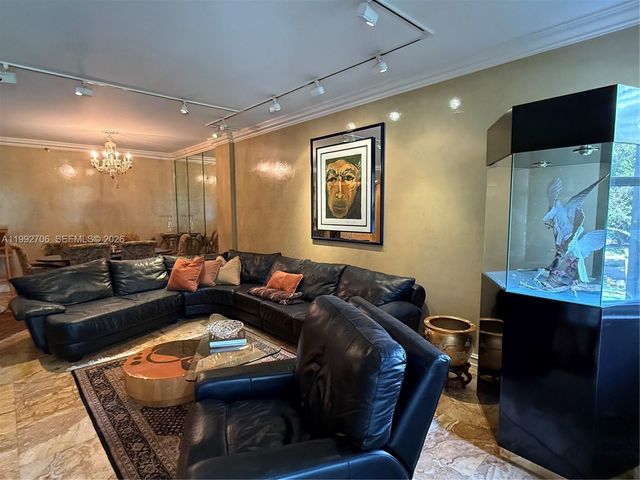 3700 Island Boulevard C203, Aventura, FL 33160
