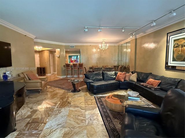 3700 Island Boulevard C203, Aventura, FL 33160