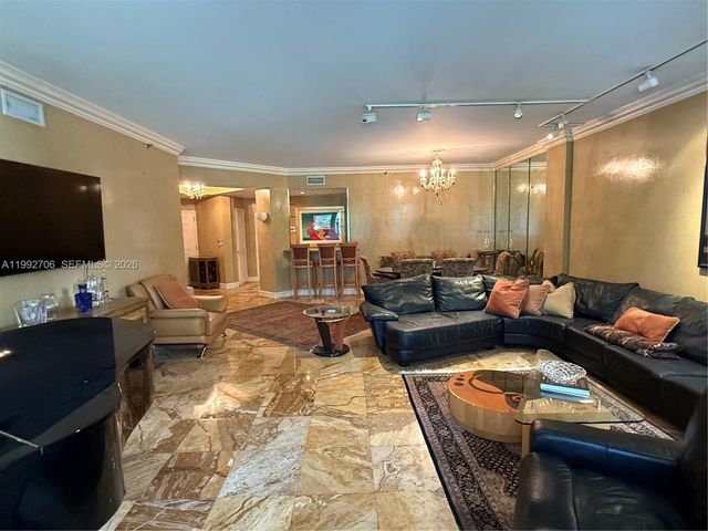 3700 Island Boulevard C203, Aventura, FL 33160
