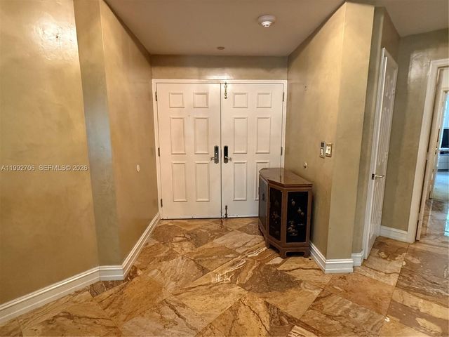 3700 Island Boulevard C203, Aventura, FL 33160