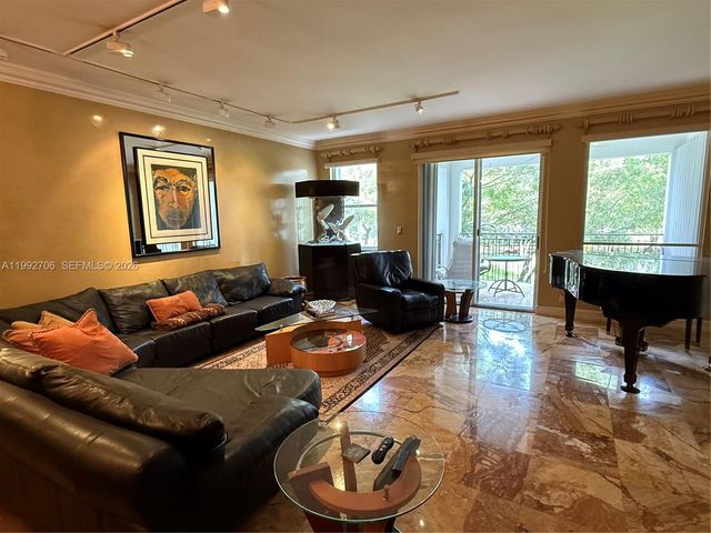 3700 Island Boulevard C203, Aventura, FL 33160