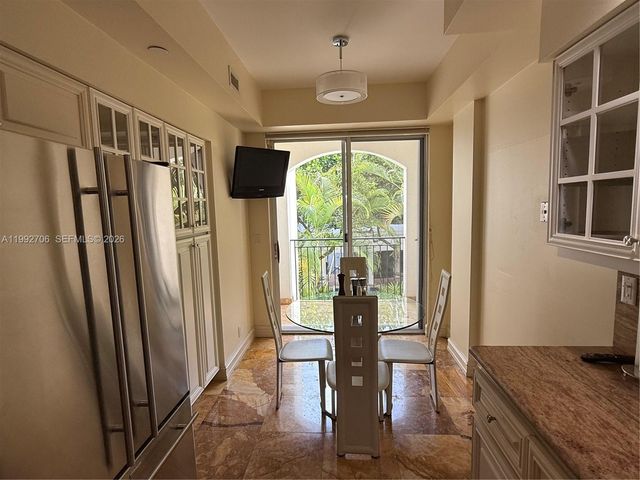 3700 Island Boulevard C203, Aventura, FL 33160